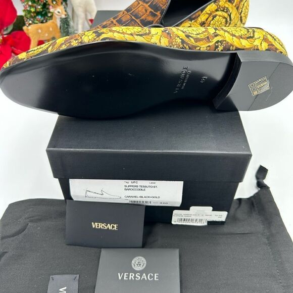 Men’s Versace Barraco print silk loafers size 42 made in Italy main image 4